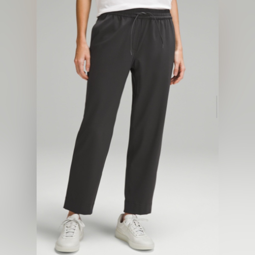 NWT lululemon Tapered-Leg Mid-Rise Pant 7/8 Length Graphite Gray Size XL